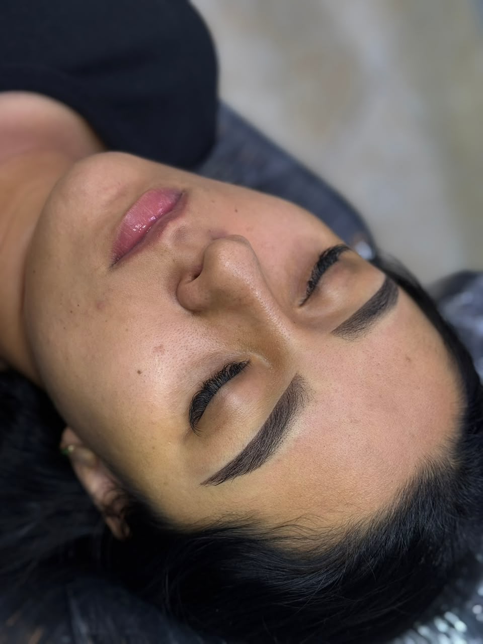 Resultado real de diseño de cejas 8 - Beauty Studio by Aleja Giraldo