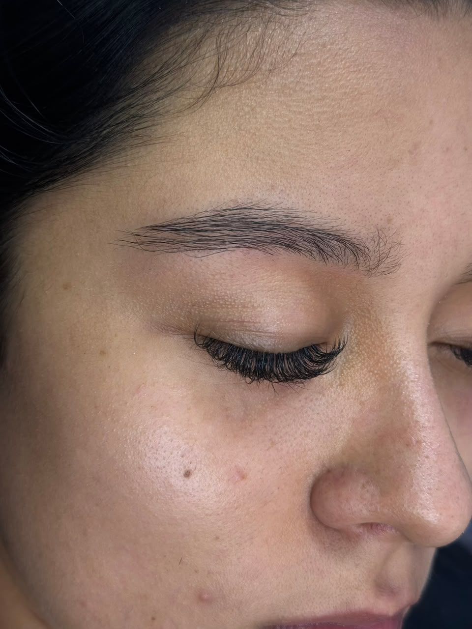 Resultado real de diseño de cejas 7 - Beauty Studio by Aleja Giraldo